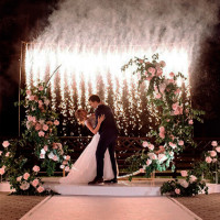 Вогнепад з холодних вогнів на весілля (1 метр, 60 сек) Вогнепад з холодних вогнів на весілля (1 метр, 60 сек)